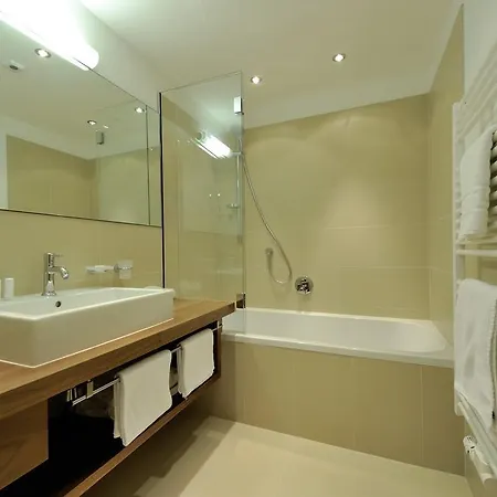 Garni Albona Bed & Breakfast St Anton am Arlberg