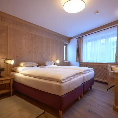 Bed & Breakfast Garni Albona 4*