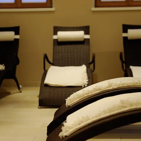 Bed & Breakfast Garni Albona 4*