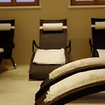 Bed & Breakfast Garni Albona 4*
