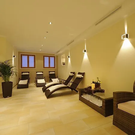 Garni Albona 4*