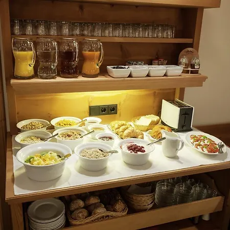 加尼阿尔伯纳酒店 住宿加早餐酒店